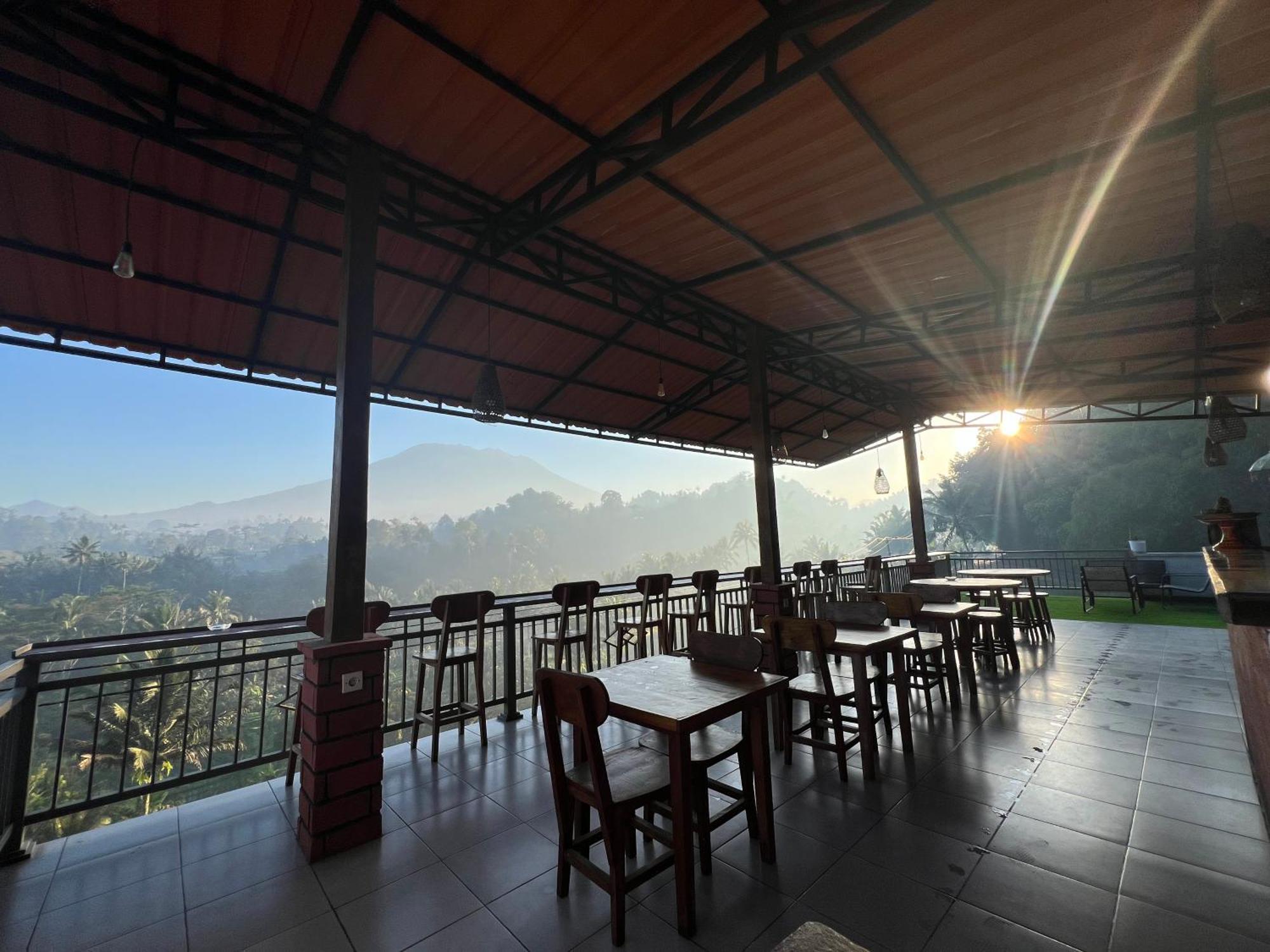 Bisbis House Iseh Village Selat Kültér fotó